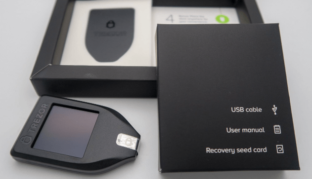 содержимое коробки trezor model t